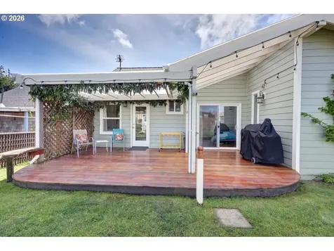830 17th Avenue Seaside OR 97138
