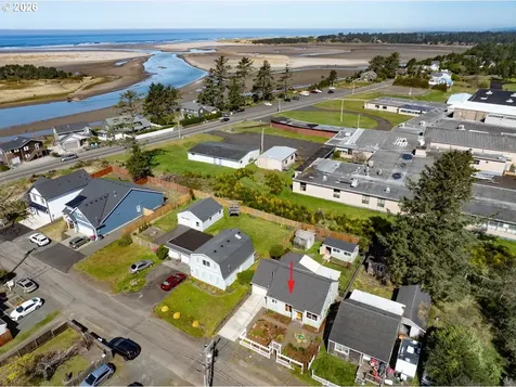 830 17th Avenue Seaside OR 97138