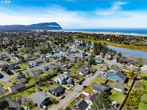830 17th Avenue Seaside OR 97138