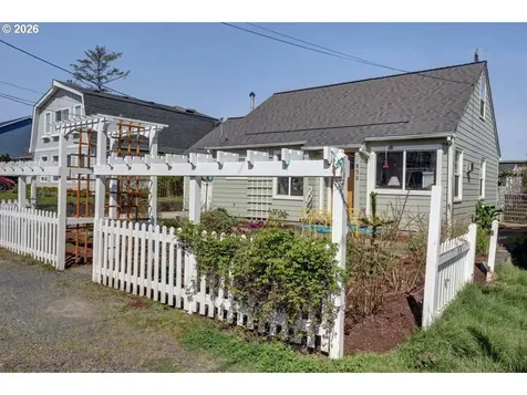 830 17th Avenue Seaside OR 97138