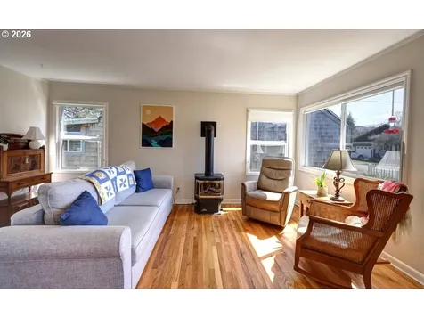 830 17th Avenue Seaside OR 97138