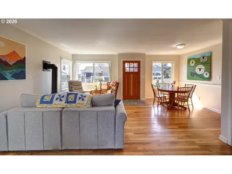 830 17th Avenue Seaside OR 97138