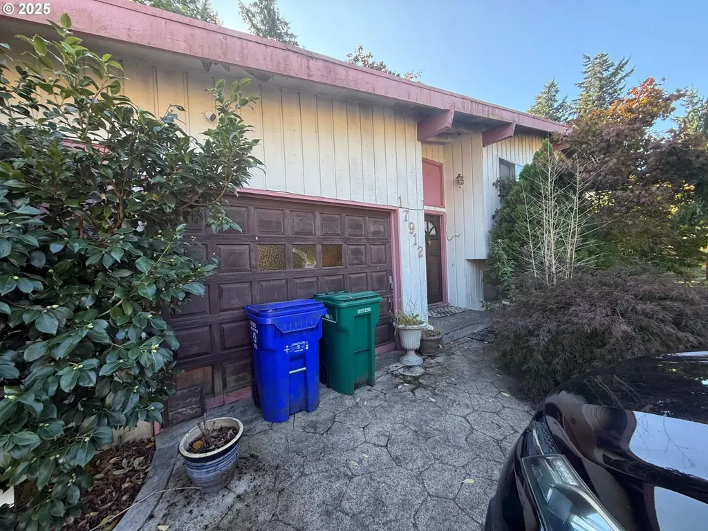 17912 NE Davis Street Portland OR 97230