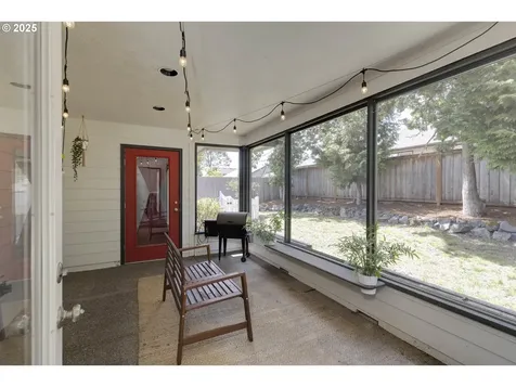627 NW Heath Street Dallas OR 97338