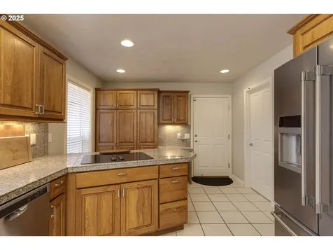 627 NW Heath Street Dallas OR 97338