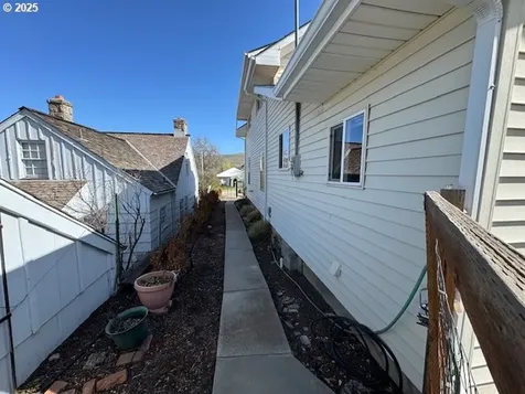 304 E Main Street John Day OR 97845