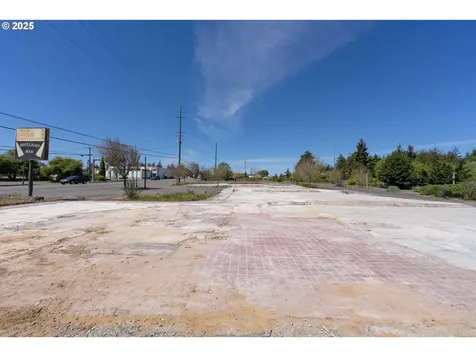 1088 Newmark Avenue Coos Bay OR 97420