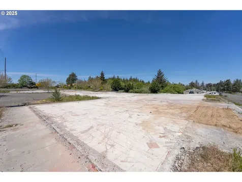 1088 Newmark Avenue Coos Bay OR 97420