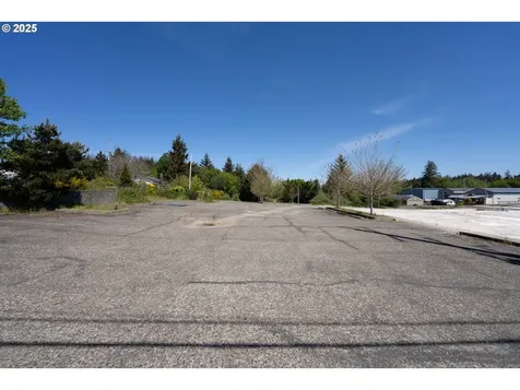 1088 Newmark Avenue Coos Bay OR 97420