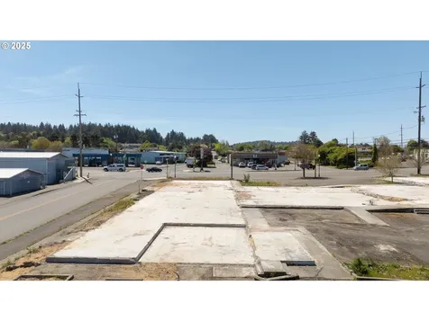 1088 Newmark Avenue Coos Bay OR 97420