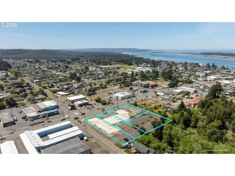 1088 Newmark Avenue Coos Bay OR 97420