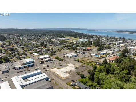 1088 Newmark Avenue Coos Bay OR 97420