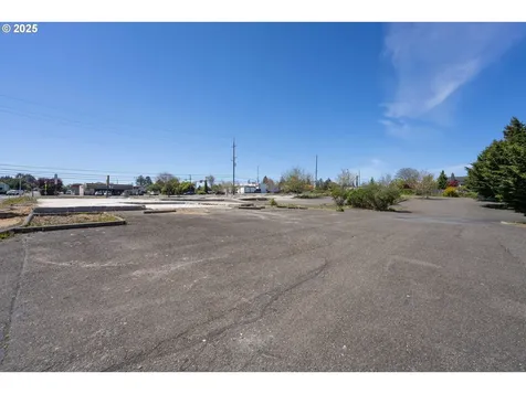 1088 Newmark Avenue Coos Bay OR 97420