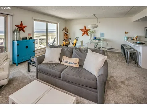 1146 N Marion Avenue Gearhart OR 97138