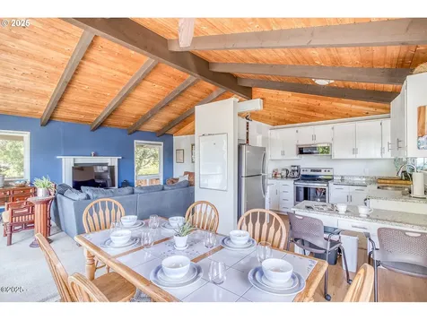 605 SE 2nd Street Newport OR 97365