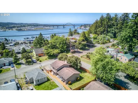 605 SE 2nd Street Newport OR 97365