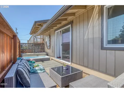 605 SE 2nd Street Newport OR 97365
