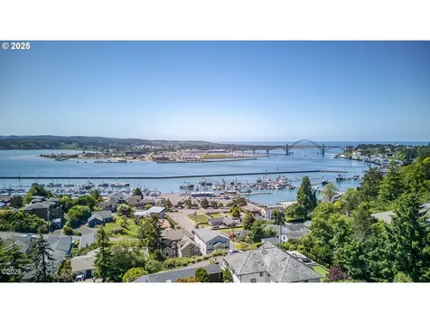 605 SE 2nd Street Newport OR 97365