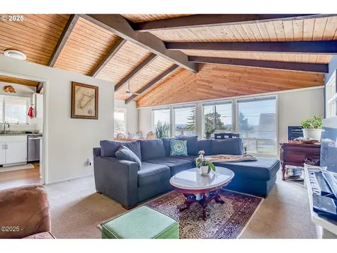 605 SE 2nd Street Newport OR 97365