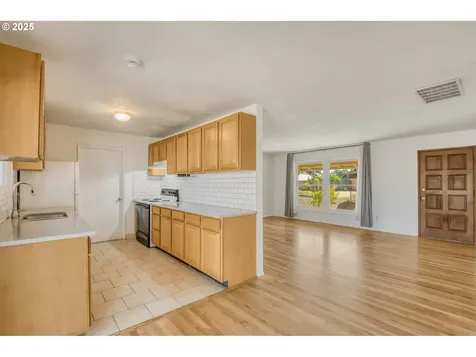 15911 SE Clay Street Portland OR 97233
