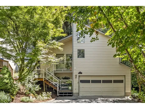9324 SW 55th Avenue Portland OR 97219