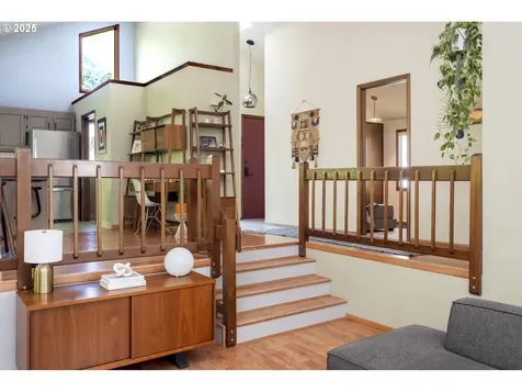 9324 SW 55th Avenue Portland OR 97219