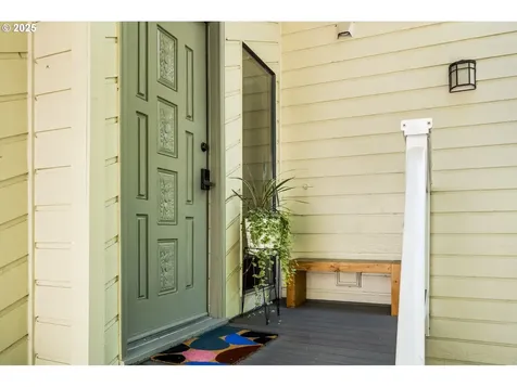 9324 SW 55th Avenue Portland OR 97219
