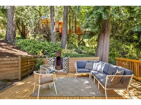 9324 SW 55th Avenue Portland OR 97219