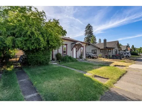 214 N Peach Street Medford OR 97501