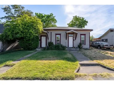 214 N Peach Street Medford OR 97501