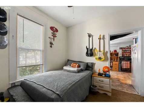 214 N Peach Street Medford OR 97501