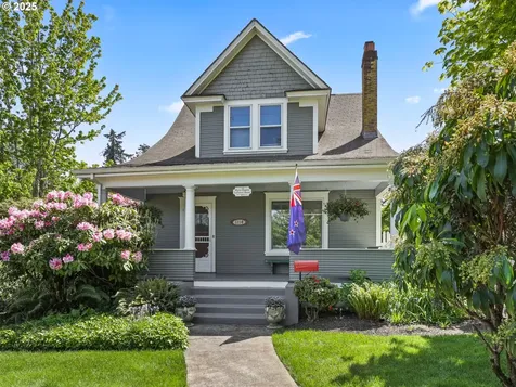 1114 Washington Street Oregon City OR 97045