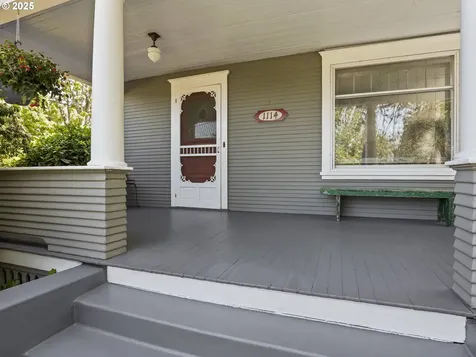 1114 Washington Street Oregon City OR 97045
