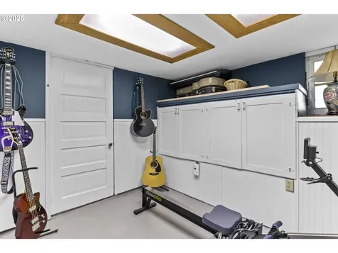 1114 Washington Street Oregon City OR 97045