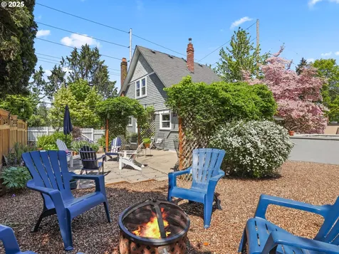 1114 Washington Street Oregon City OR 97045