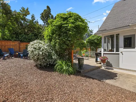 1114 Washington Street Oregon City OR 97045