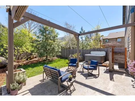921 Goose Way Hood River OR 97031