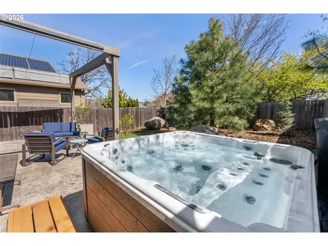 921 Goose Way Hood River OR 97031