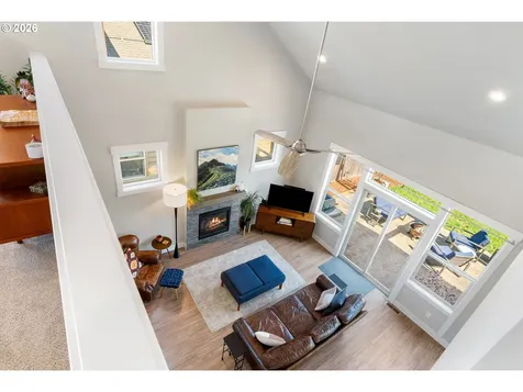 921 Goose Way Hood River OR 97031