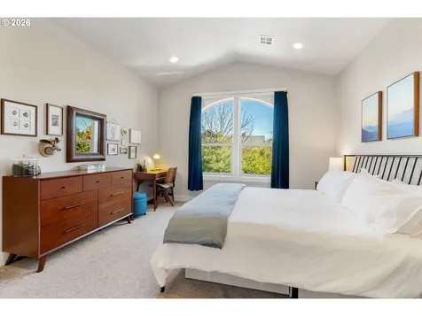 921 Goose Way Hood River OR 97031