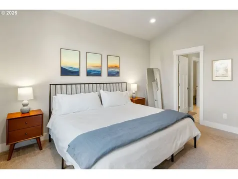 921 Goose Way Hood River OR 97031