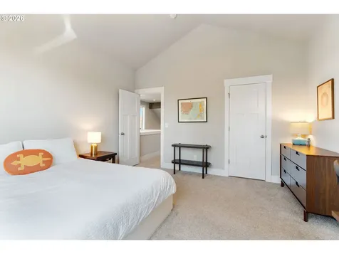 921 Goose Way Hood River OR 97031
