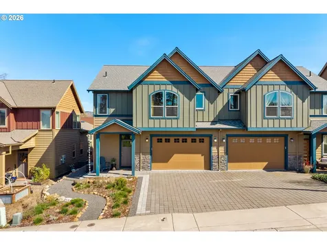 921 Goose Way Hood River OR 97031