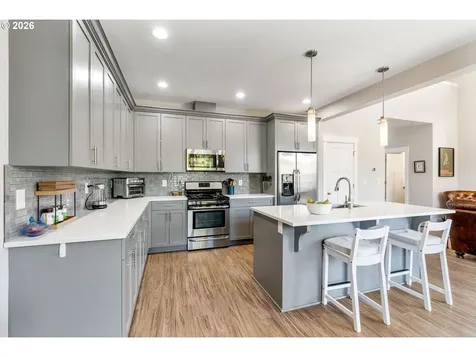 921 Goose Way Hood River OR 97031