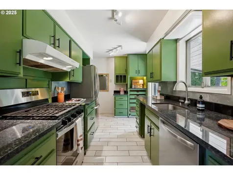 2137 NE 105th Avenue Portland OR 97220