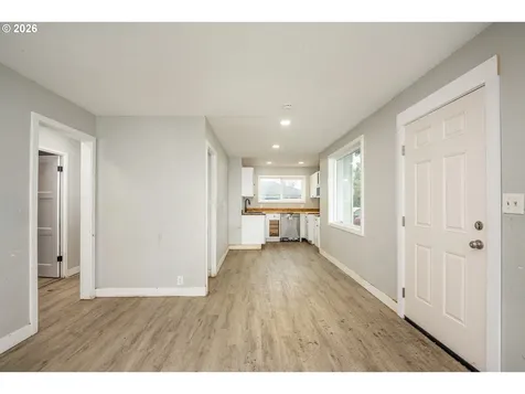 1879 G Street Springfield OR 97477