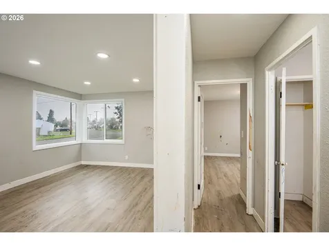 1879 G Street Springfield OR 97477