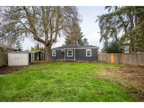 1879 G Street Springfield OR 97477