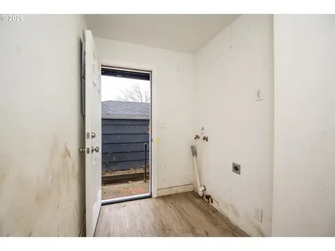 1879 G Street Springfield OR 97477