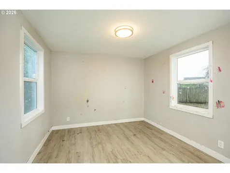 1879 G Street Springfield OR 97477